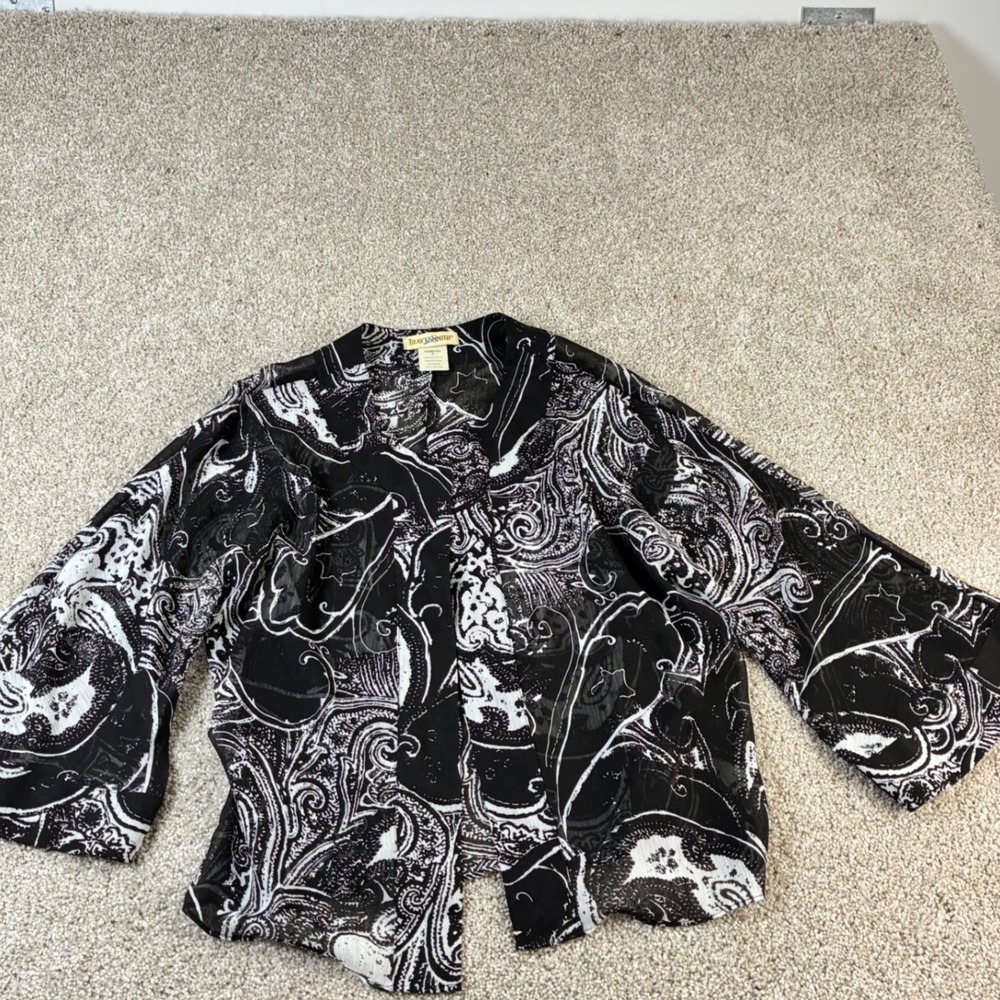 TravelSmith Women's Black & White Paisley 3/4 Sleeve Sheer Blouse Top Size S